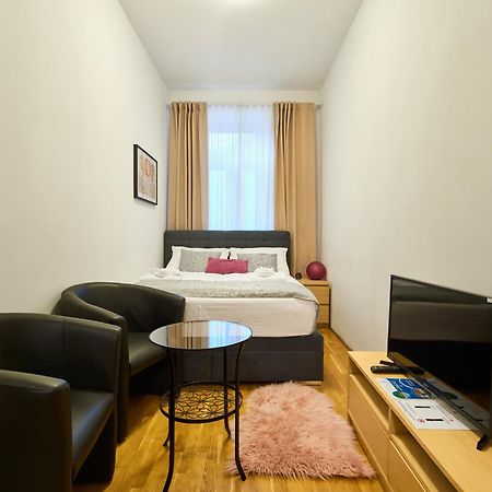 Flarent Economy Apartments Вена Экстерьер фото